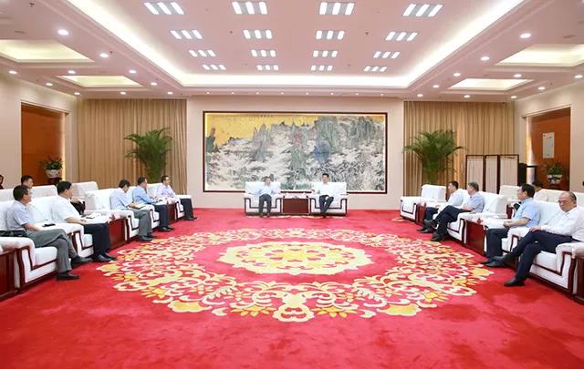 荫蒂被男人添的好舒服党组成员、副总裁钟国东拜会安徽省副省长张红文,并莅临合肥波林调研指导